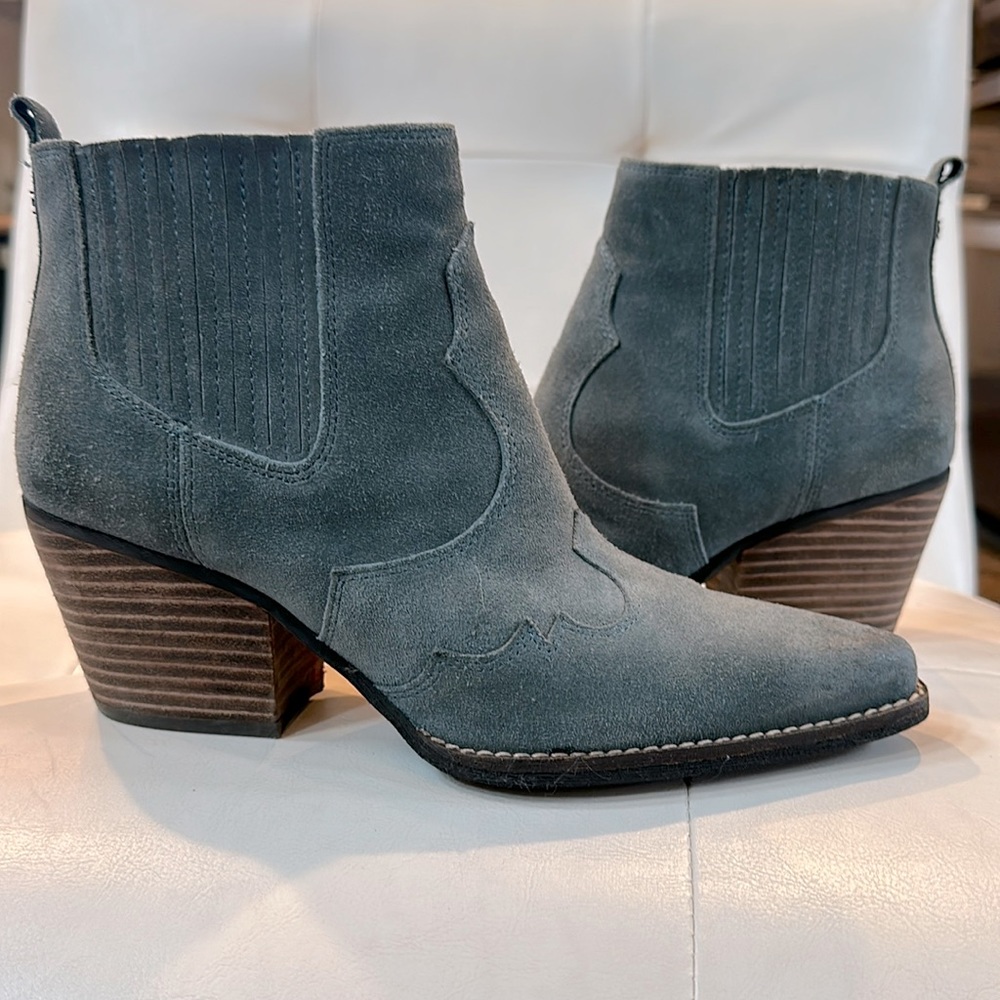 ⭐️ SAME EDELMAN  - Winona Iris Suede Western Bootie - Like New ⭐️